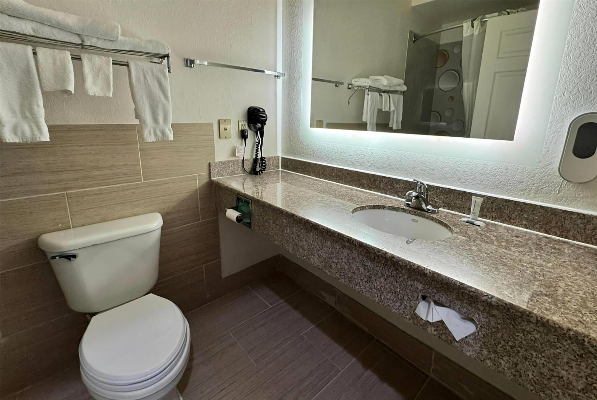 Baymont By Wyndham Texas City Ngoại thất bức ảnh